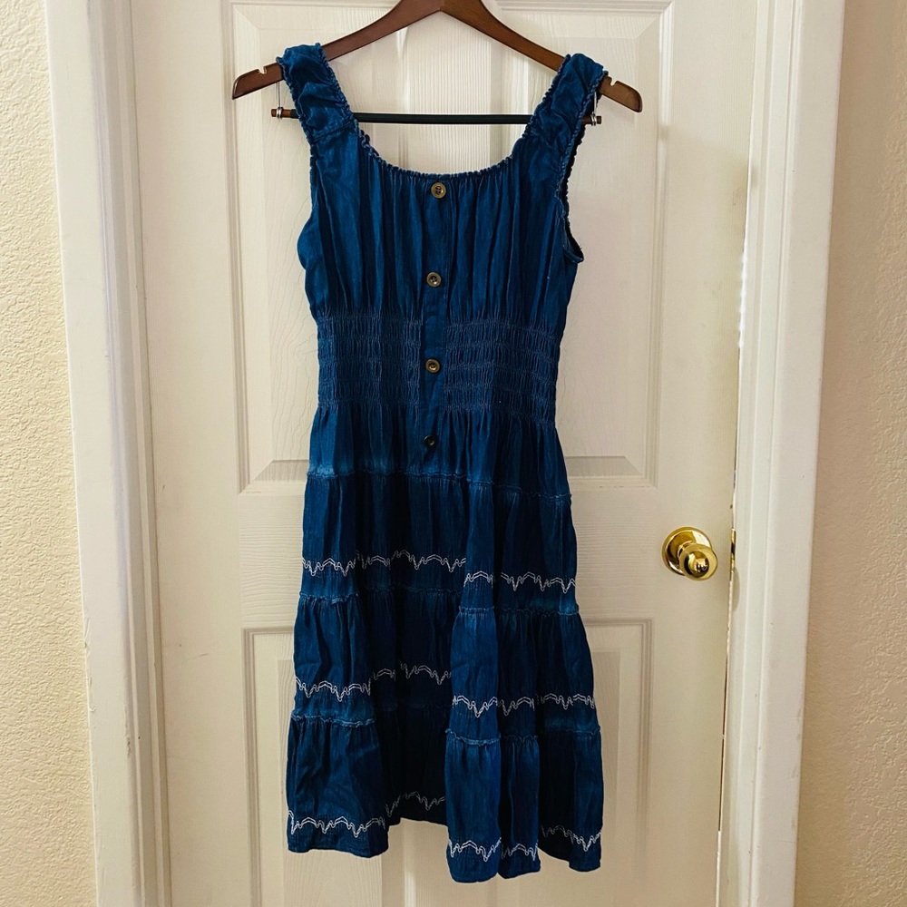 Jean farmer girl’s dress 👖